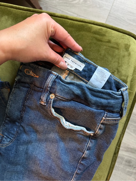 Good American Denim - Good American Women's Dark Blue Stretch Jeans size 8/29 crop capri denim jeans